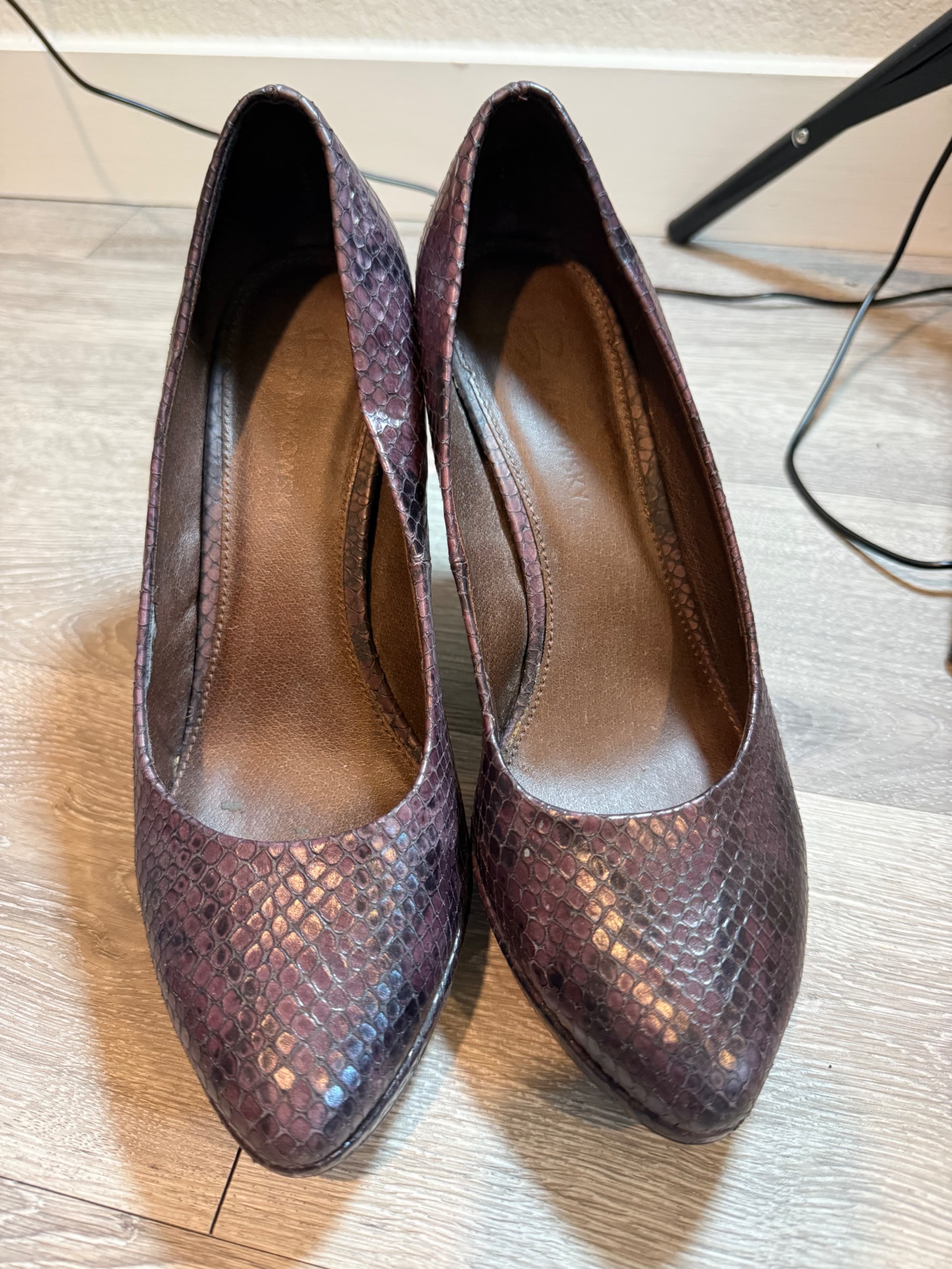 Be Bonnie Women's Snakeskin Pattern Heels