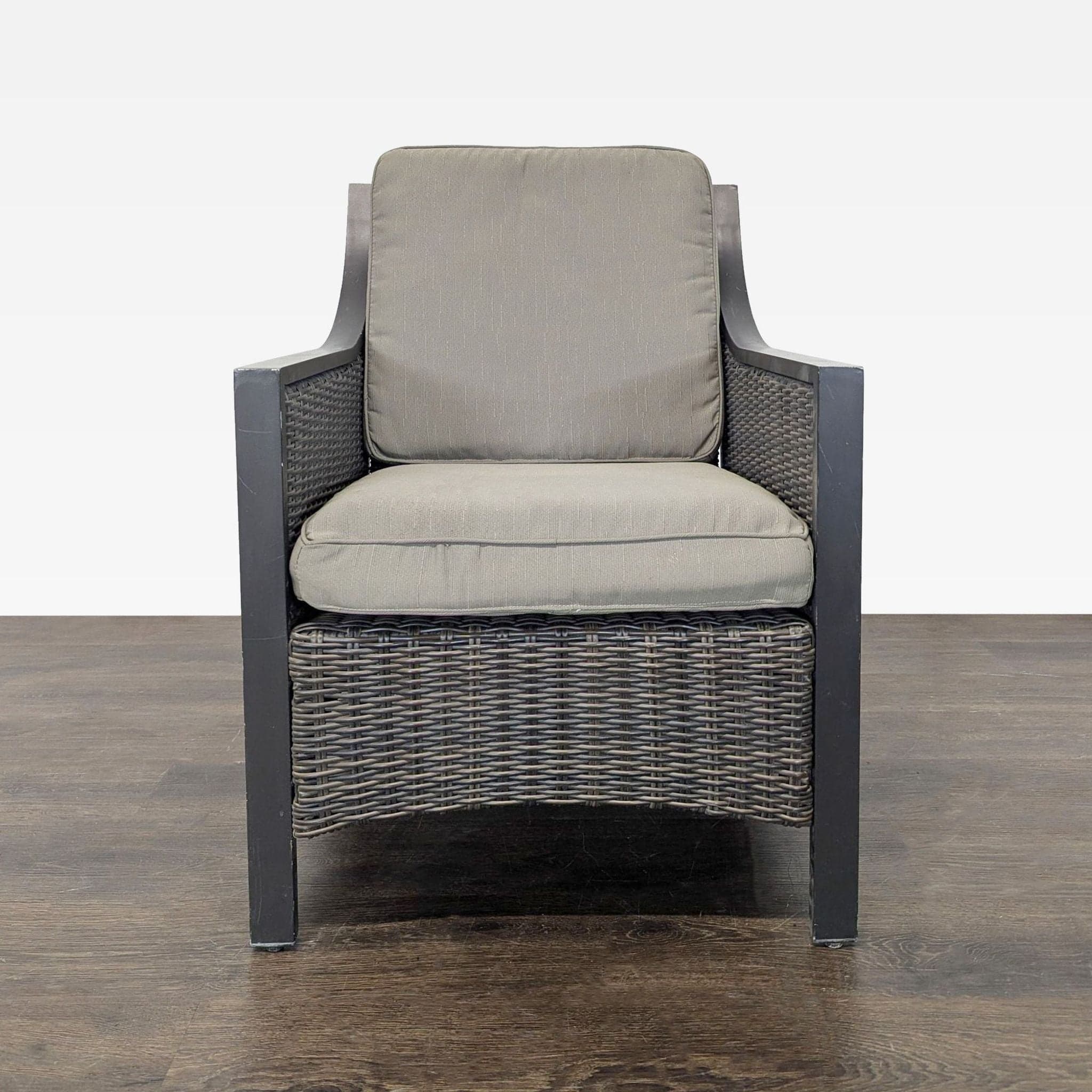 All Weather Outdoor Wicker Armchair with Cushions - Sturdy Metal Frame