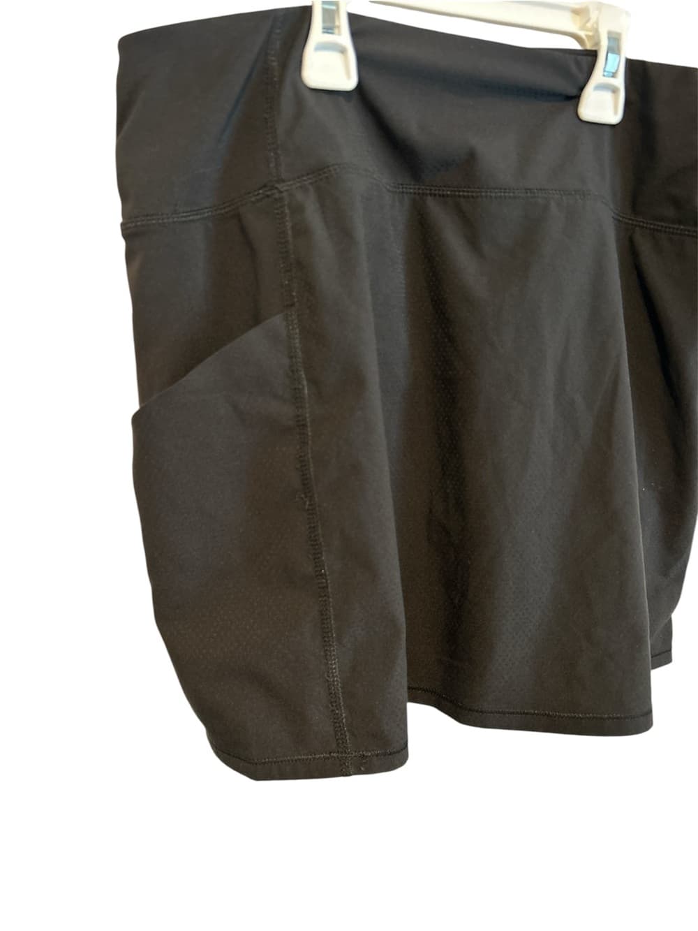 Women’s Avia Black Short, Skirt With Shorts And Side Pockets, Size Medium