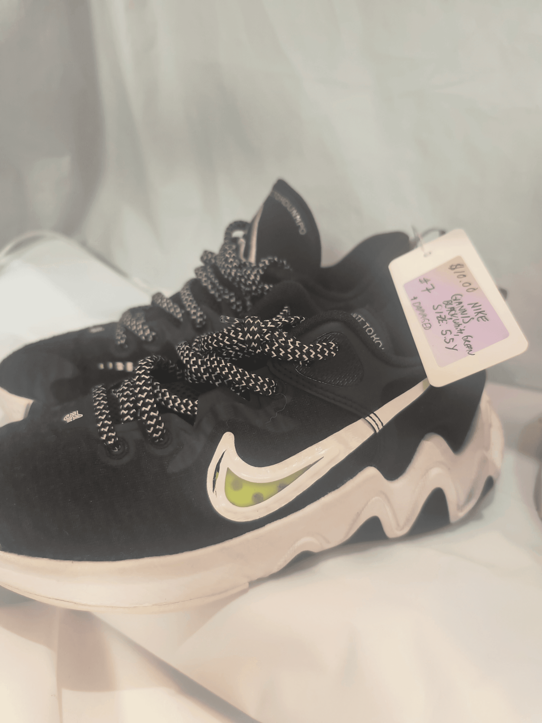 NIKE Giannis Immortality Sneakers Black Size 5.5Y
