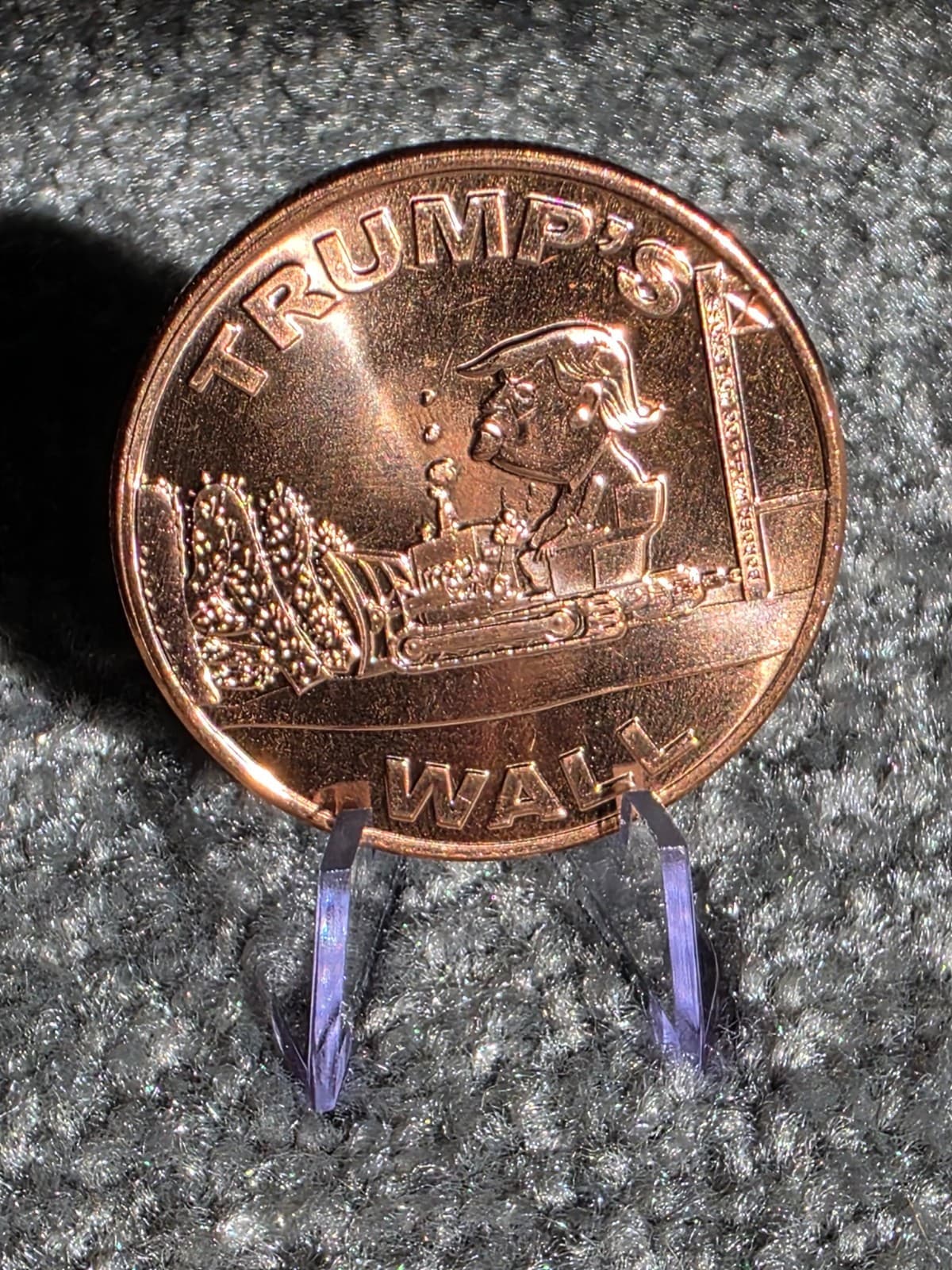 1 oz .999 Fine Copper Round – Trump’s Wall Design – Collectible Copper Bullion