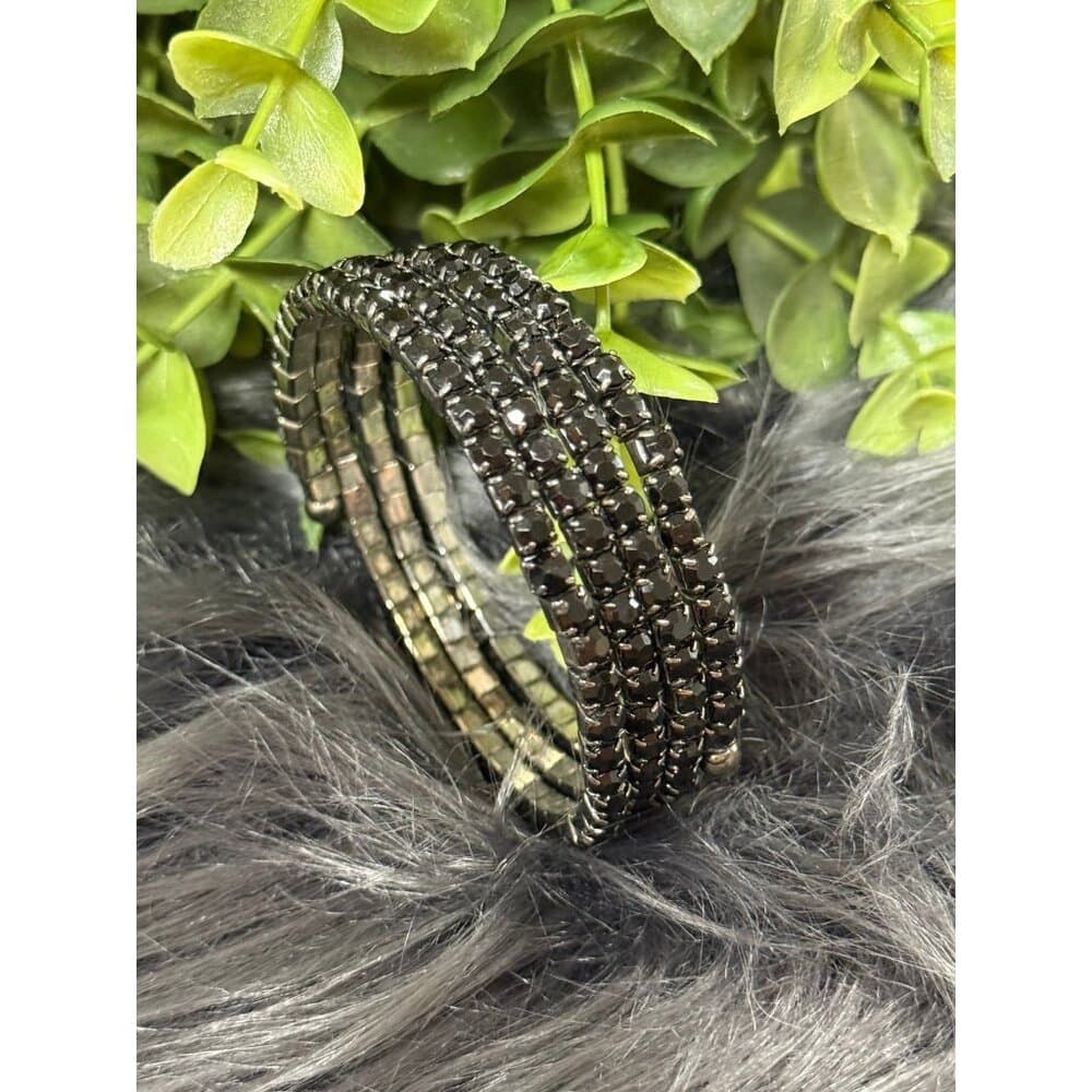 Adjustable Black Beaded Bracelet (c)