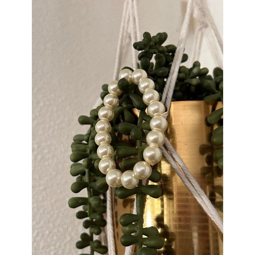Stretchy Faux Pearls Bracelet (c)