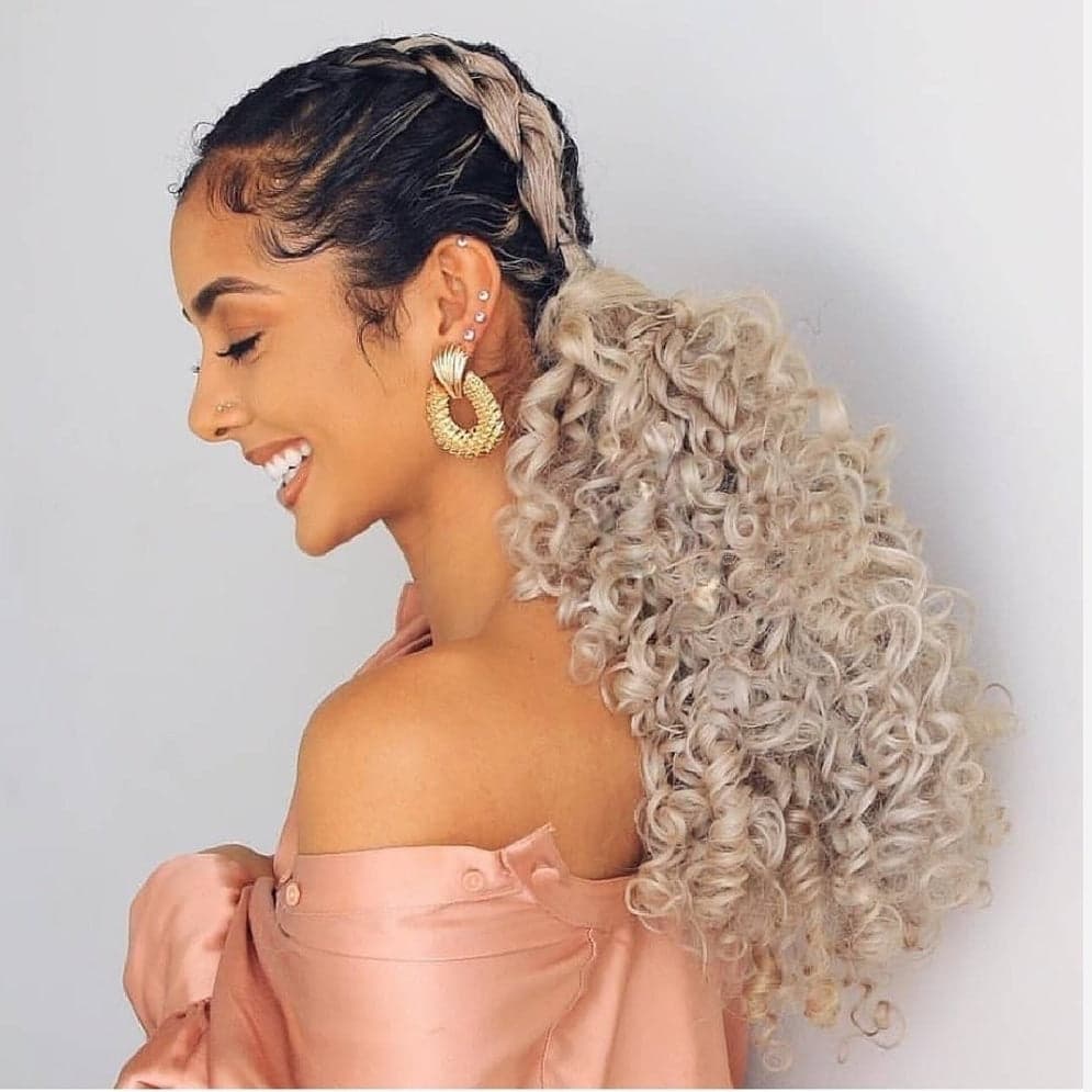 Blonde Ombre Curly Beauty Lace Front Wig 24-28 inches!!