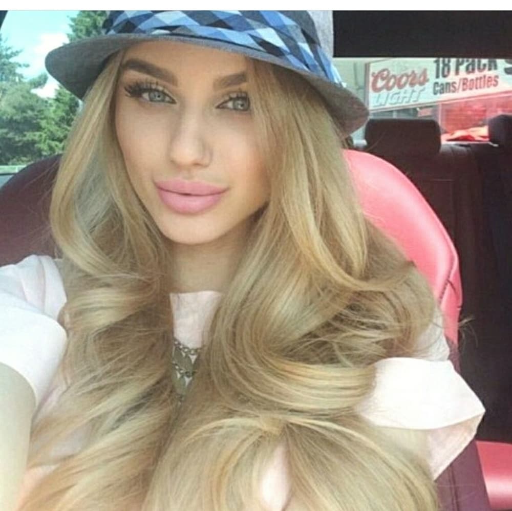 Blonde Beauty LaceFront Wig Wig 22-24inches!!