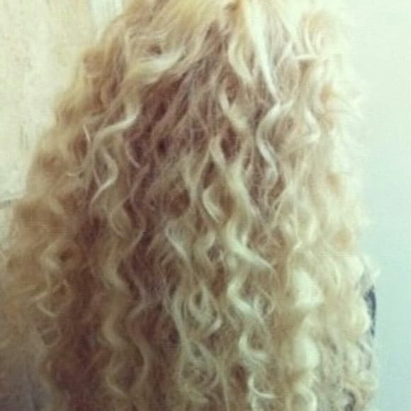 Blonde Beauty Wig!!