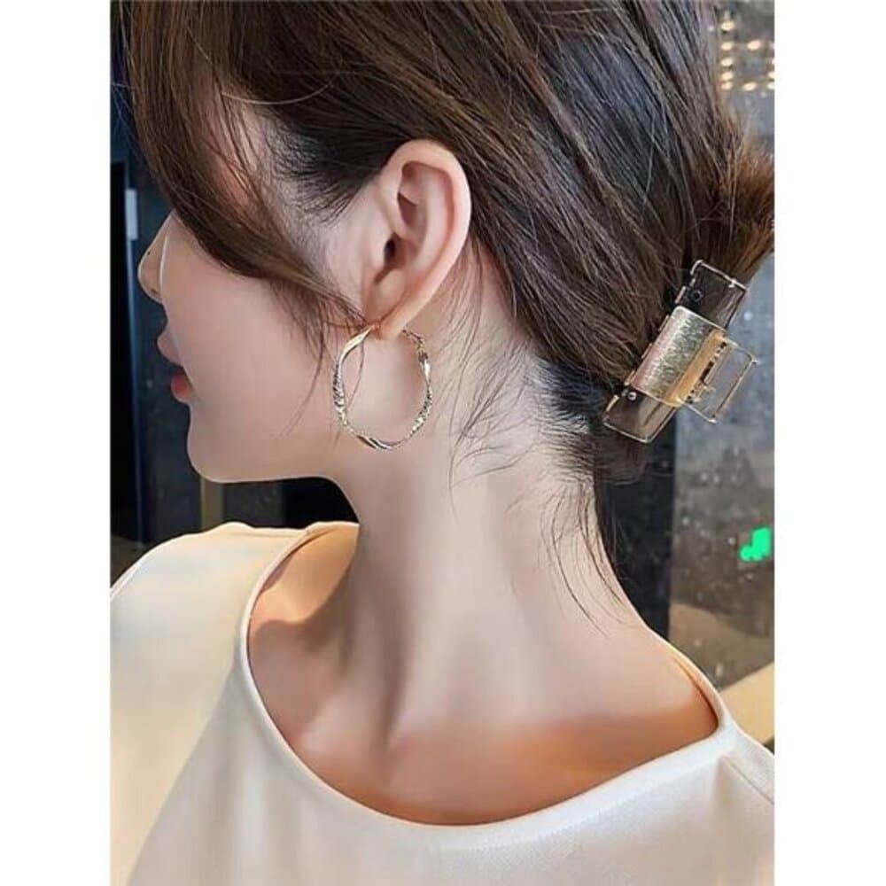 Textured Twist Design Hoop Earrings