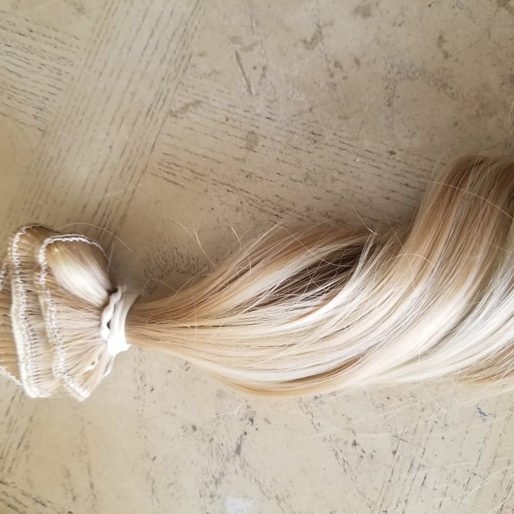 Blonde Beauty Full Head clip in extension