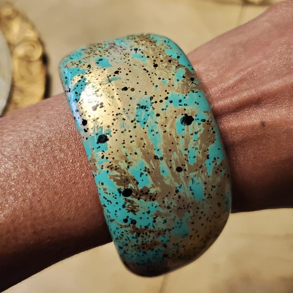 Vintage Green and Gold Bracelet