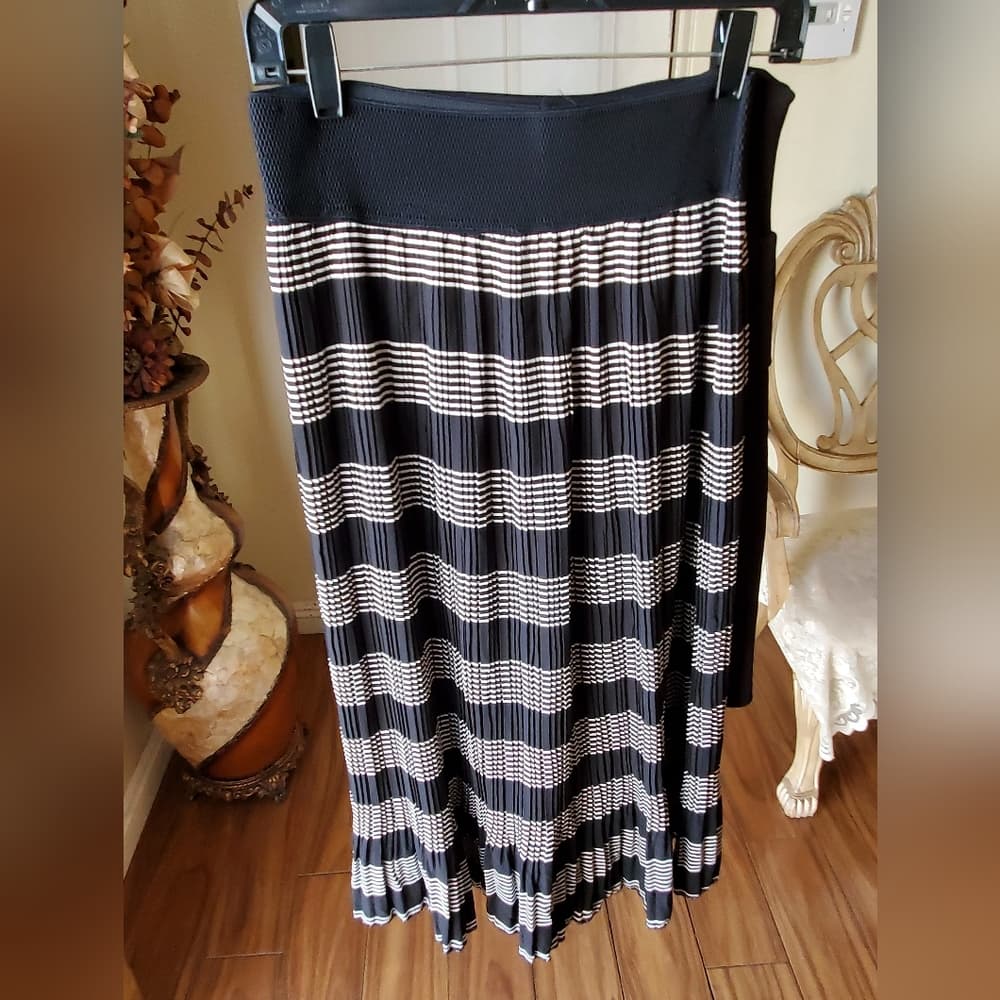 Black White Skirt S/M