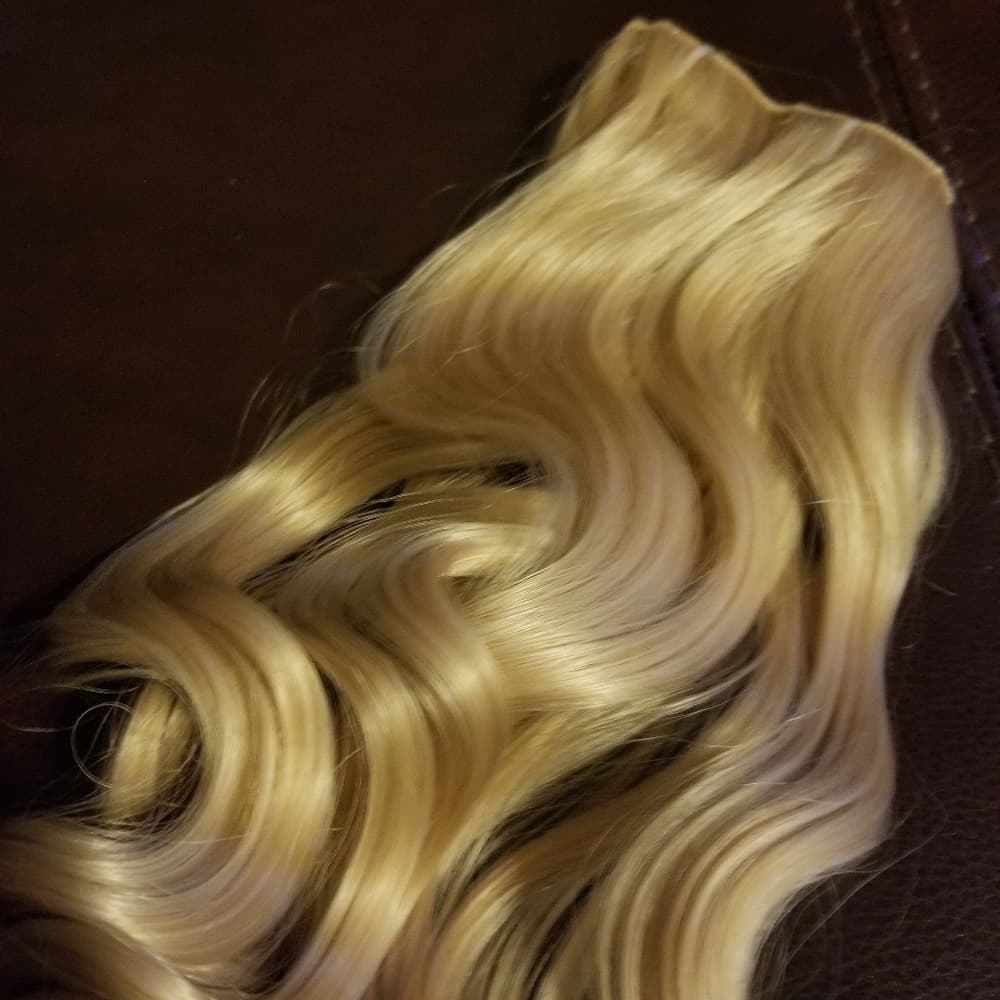 Blonde Beauty Full Head clip in Extension