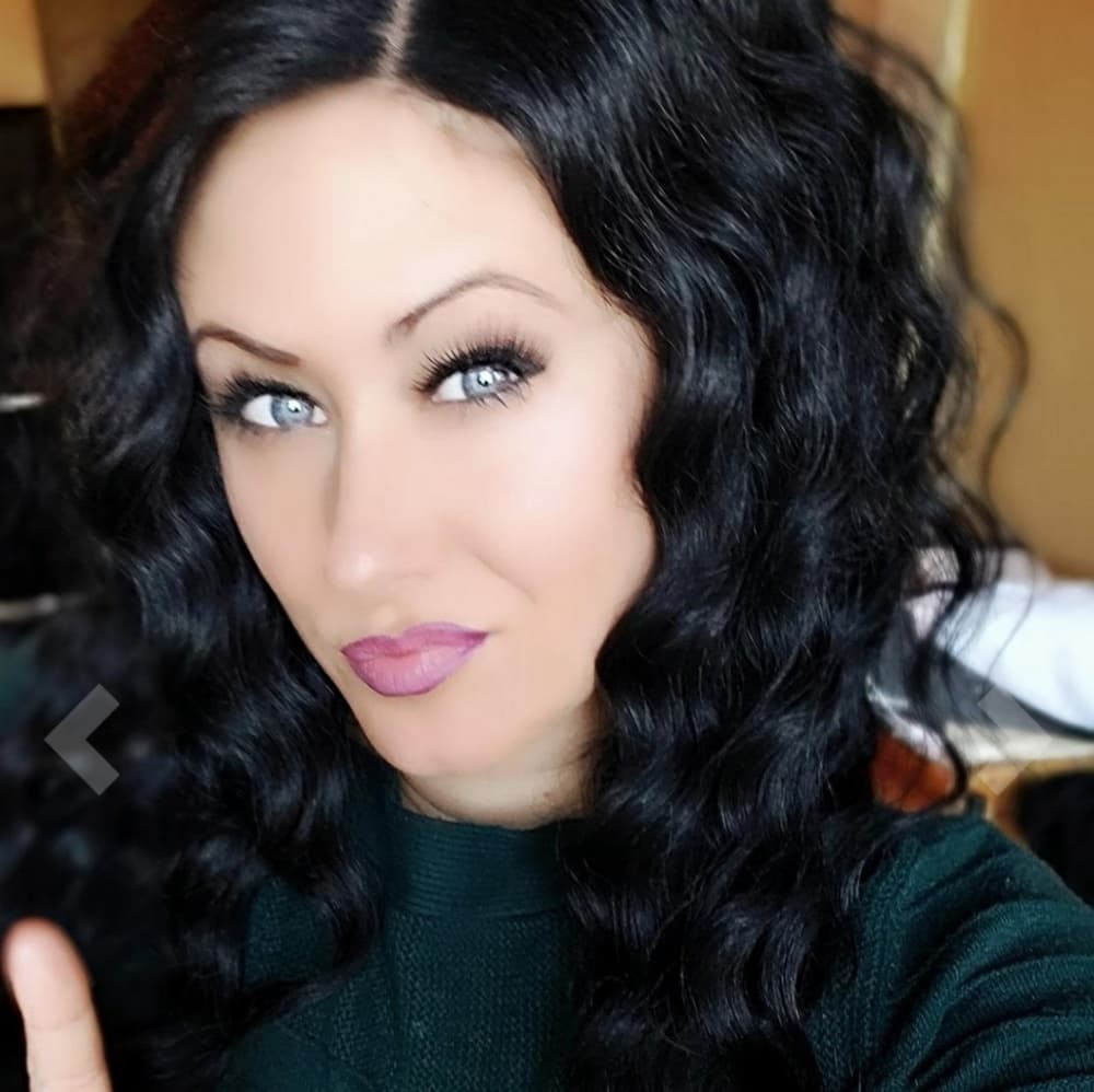 Black Wavy Beauty Lace Front Wig