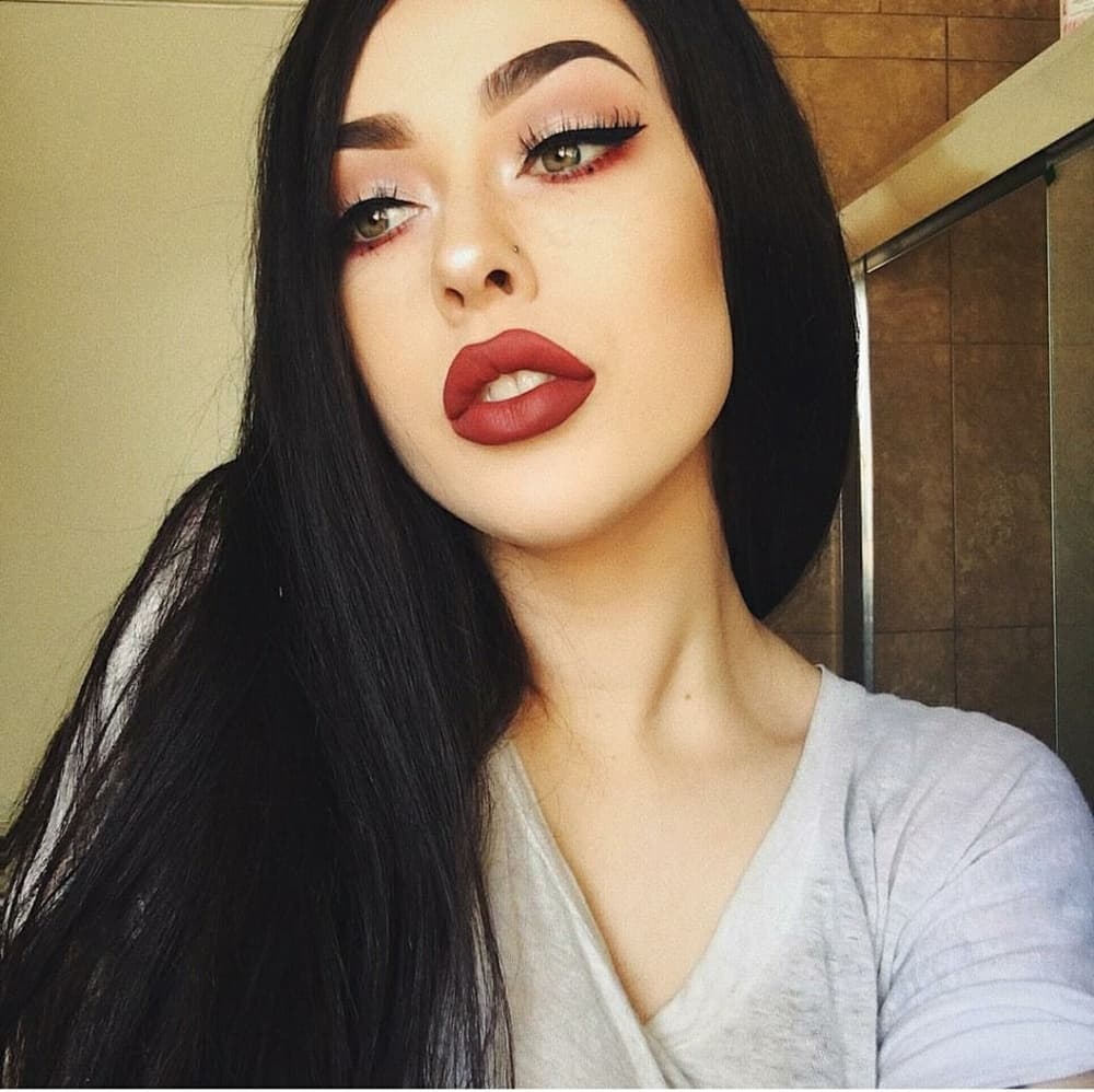 Straight Beauty LaceFront Wig 24-26 inches!!