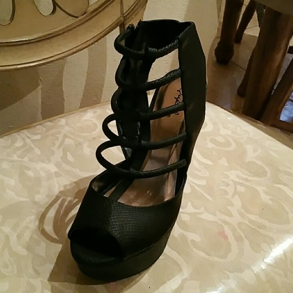 Black Wedge Hedge Heels
