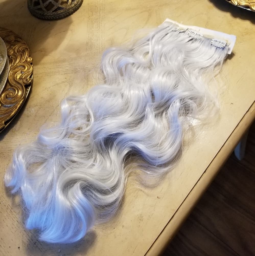 Silver Wavy Full Head clip in Extension