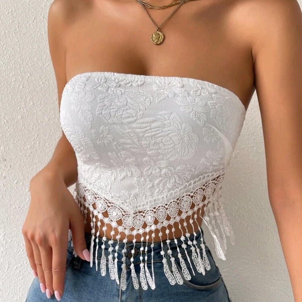 White Lace Fince Hinge Tie Back Crop Top