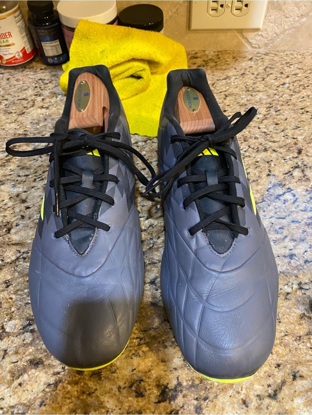 adidas Men’s Gray & Neon Yellow Soccer Cleats