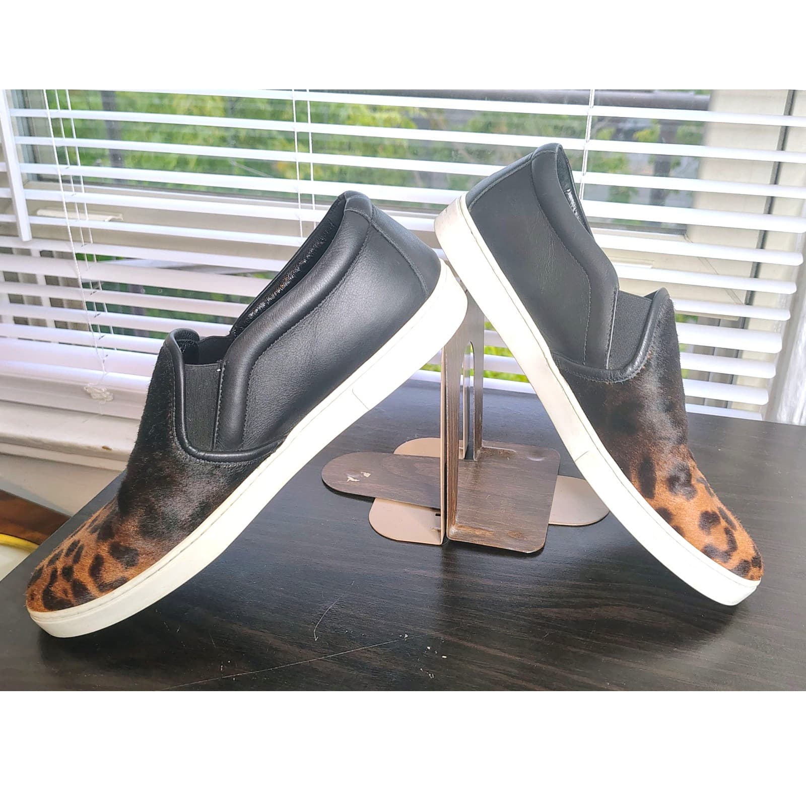 Vintage SALVATORE FERRAGAMO Slip On Leather Loafers: sz. 8