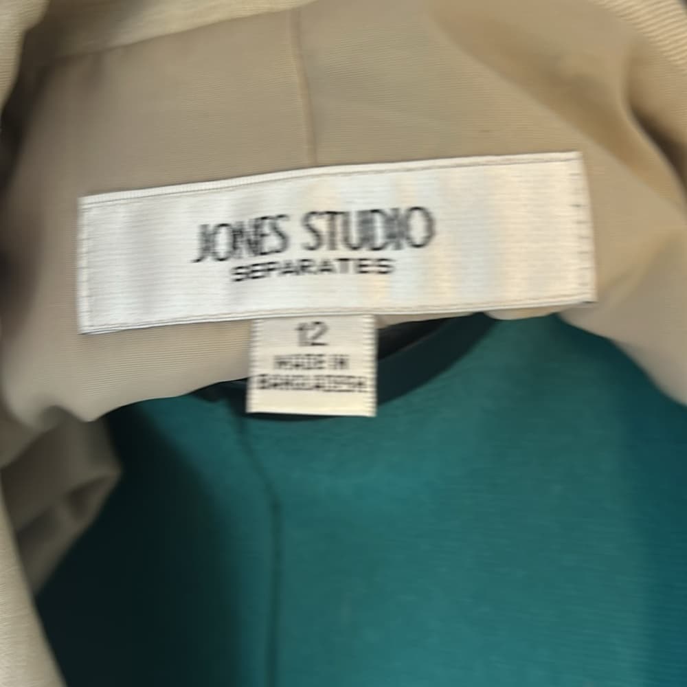 Jones Studio Elegant Cream Women's Blazer Size 12