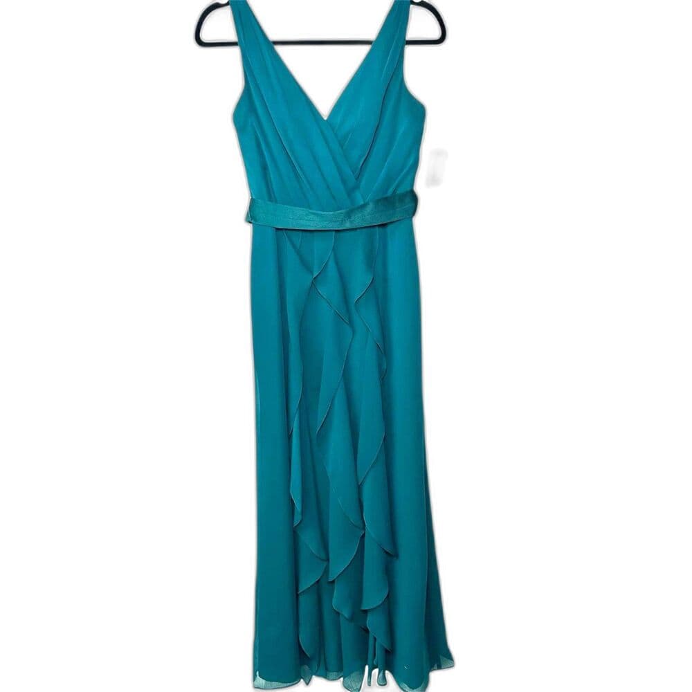 Vera Wang teal green chiffon evening gown v-neckline and ruffles Size 6