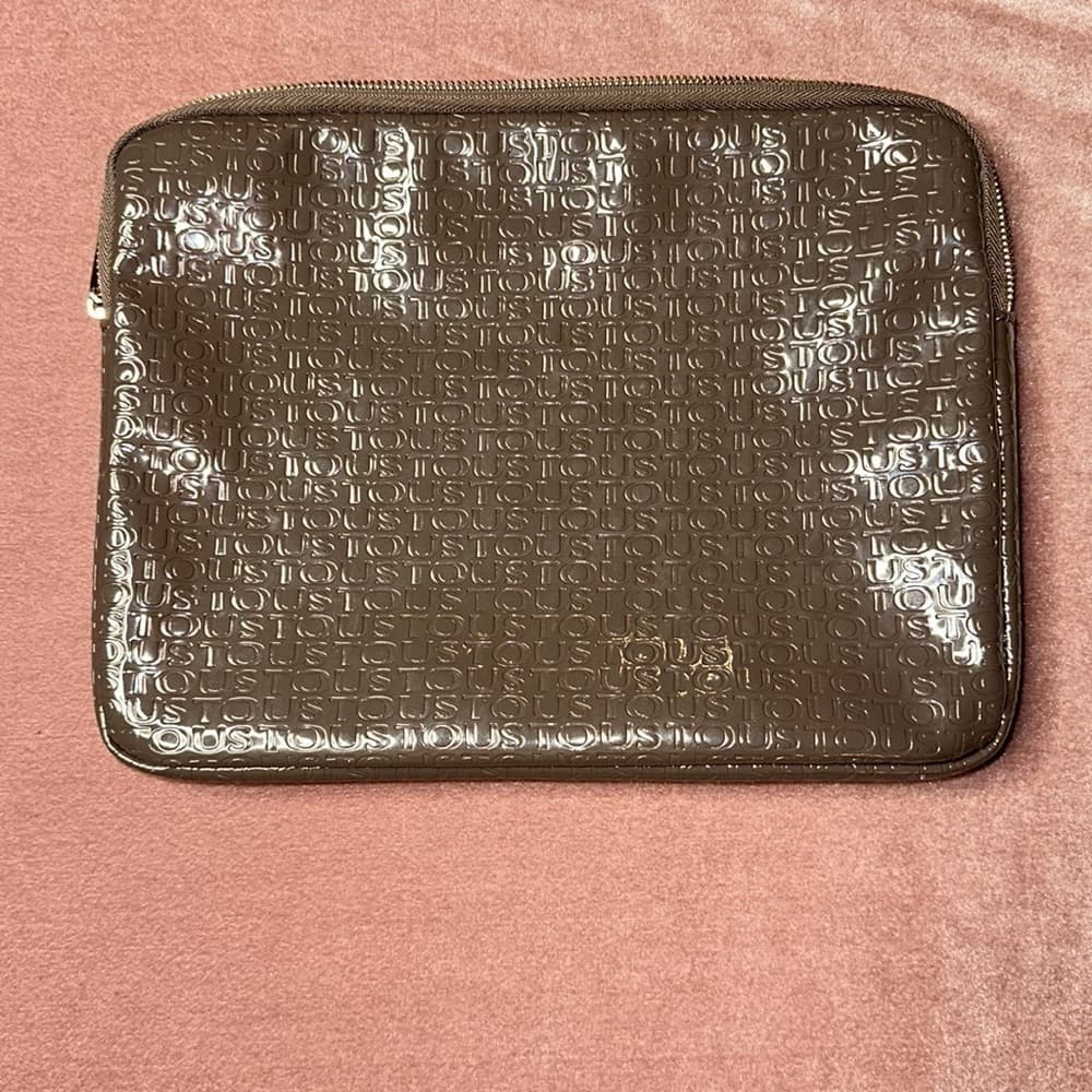 Tous clutch
