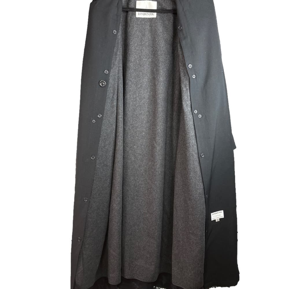 Black London fog trenchcoat