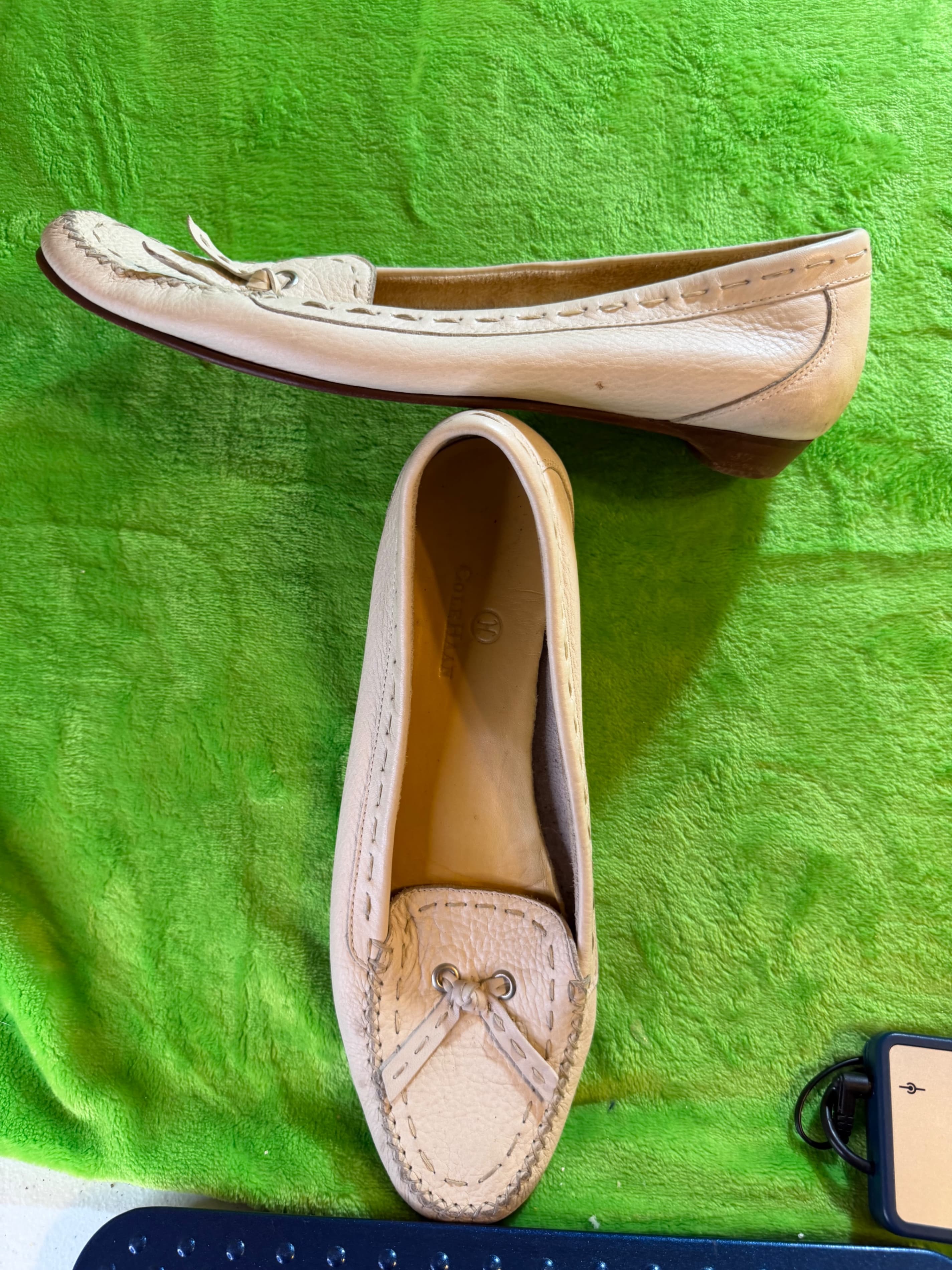 Cole Haan Ivory Pebbled Leather Moccasin Loafer Lace Tie Wmns 9.5