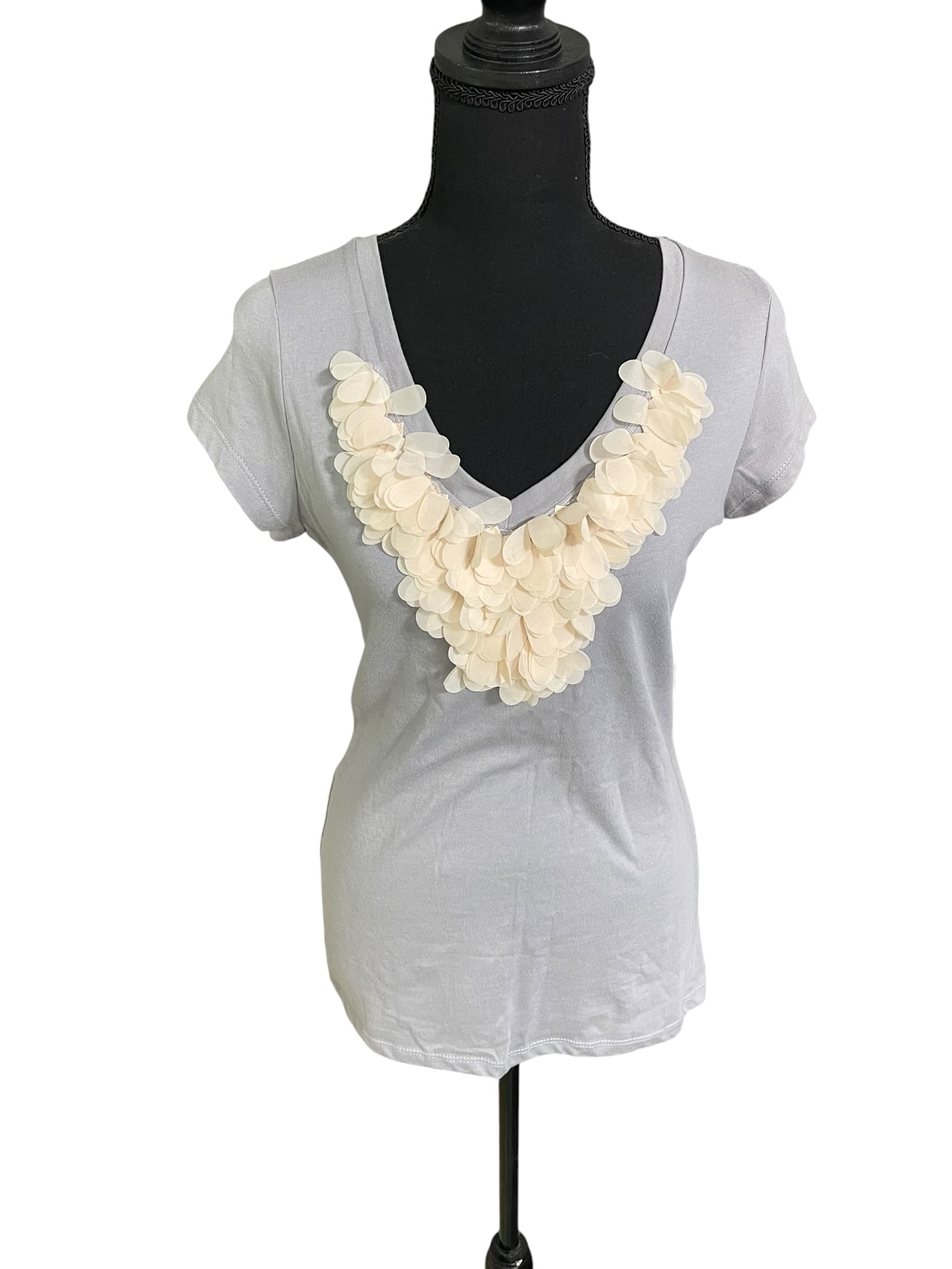 Down East Basics Women’s Ruffled V-Neck Short Sleeve Shirt/Top