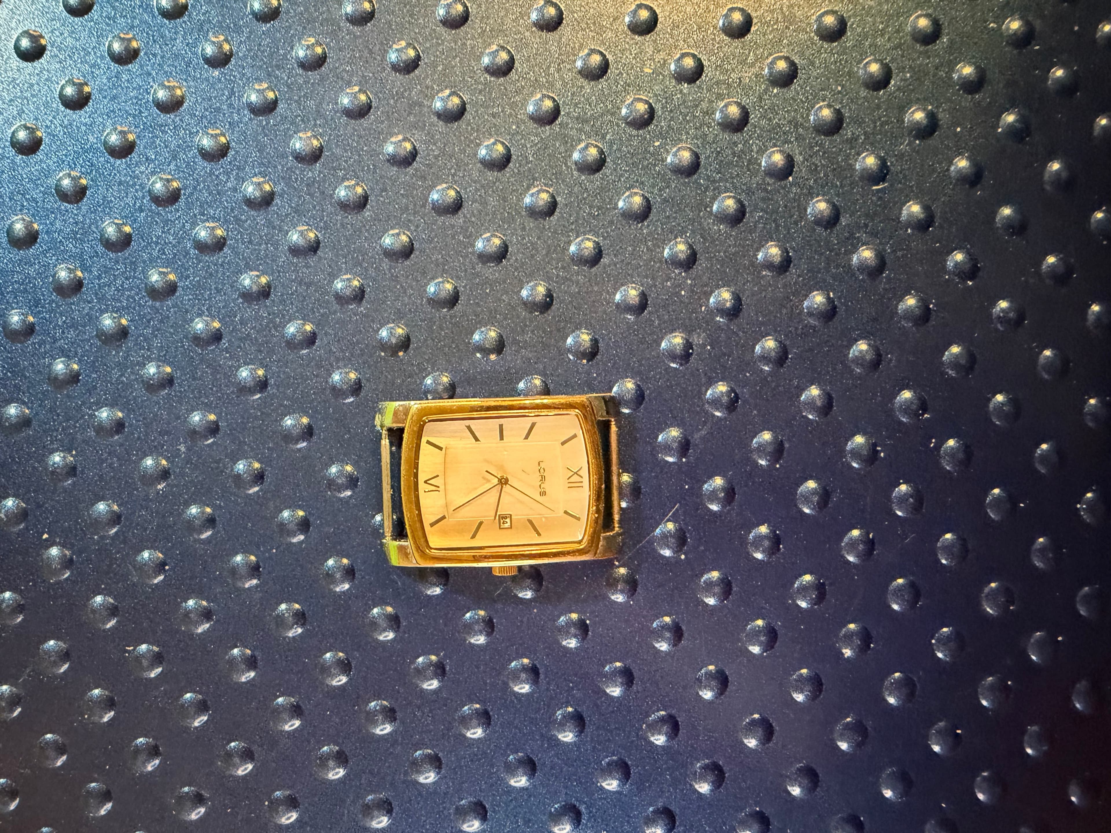 Lorus LR061 Gold Tone Rectangular Watch Head No Band Japan Mvmt Date