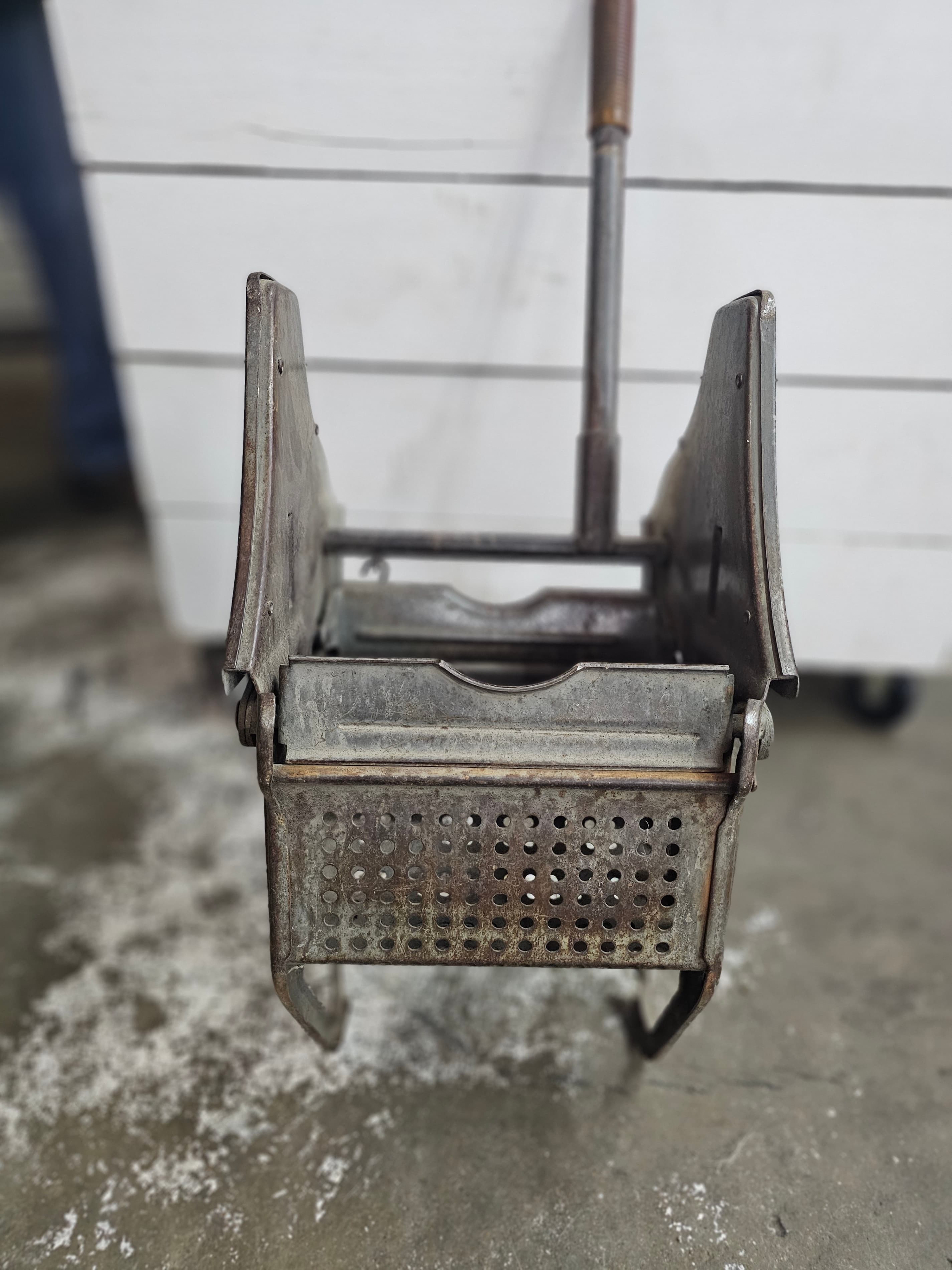 Vintage Metal Mop Wringer with Metal Handle