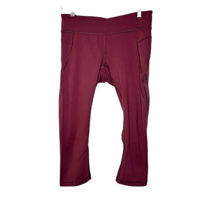 Lululemon Athleta Salutation Burgundy Capri Leggings size 6
