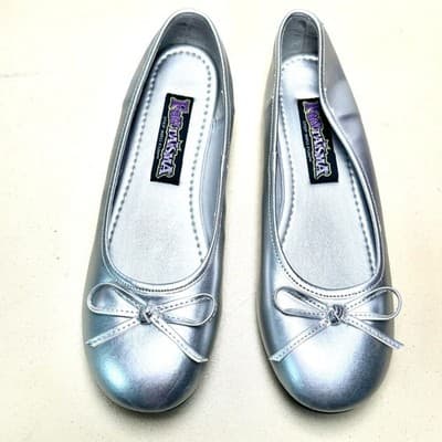 NIB Fantasma Classic Silver Ballet Flat Size 7