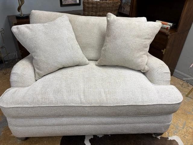 Bernhardt Tarleton Cream Chair & a Half with 2 Downfilled Pillows