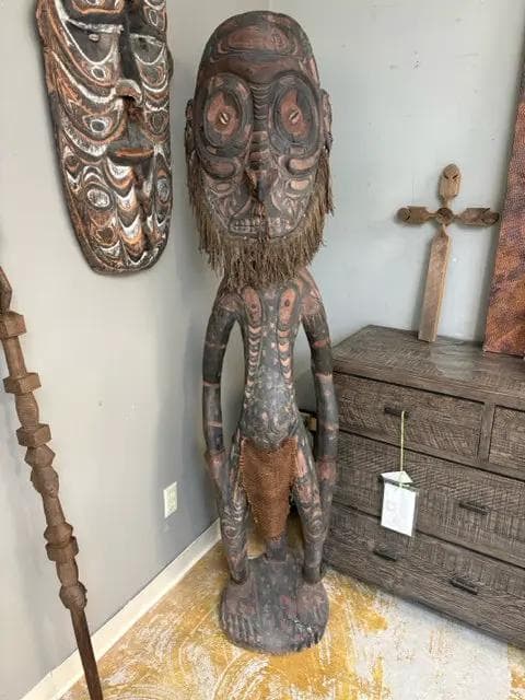 Antique Papua New Guinea Ceremonial Wooden Judge Floor Statue