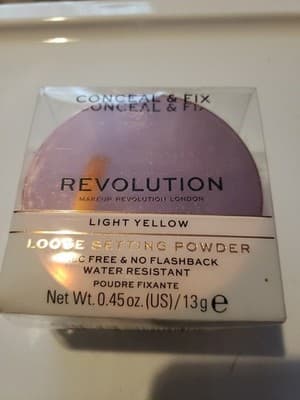 Makeup Revolution Conceal And Fix Loose Setting Finishing Powder - Light Yellow