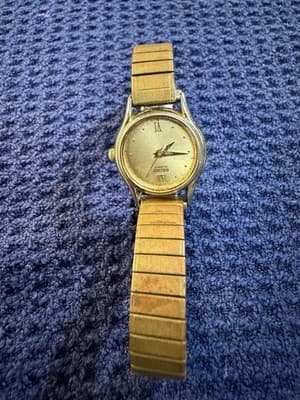 Vintage Seiko Ladies Quartz Watch 2V01-0A10 Gold Tone No Crystal AS-IS