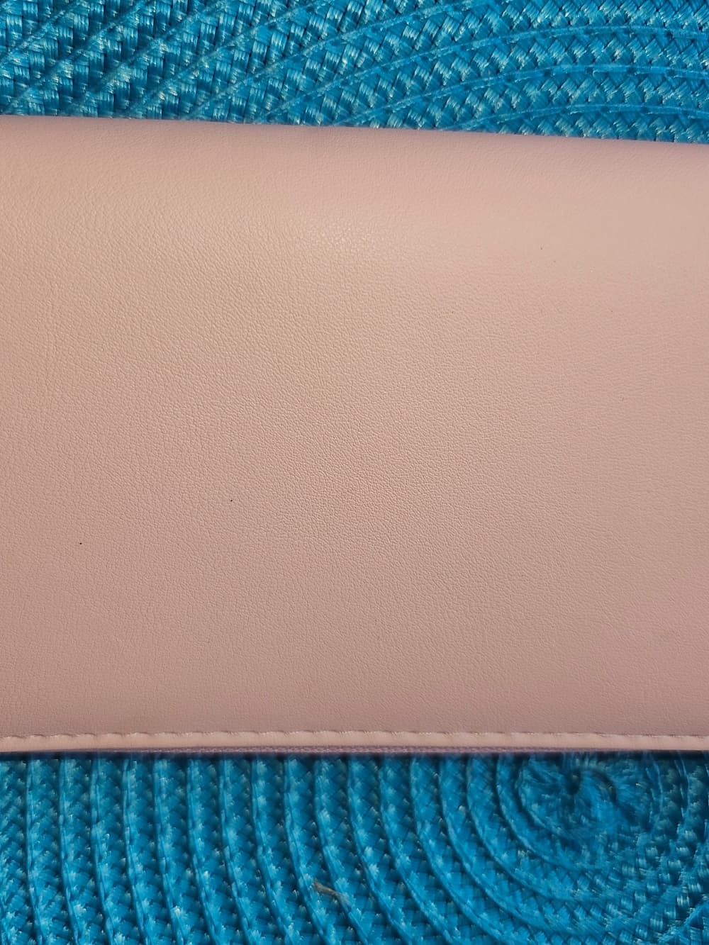 Pink Heart Accent Women's Zip Wallet
