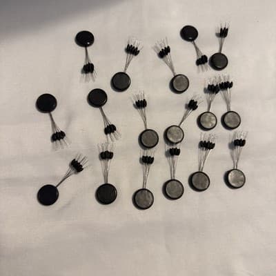 Large Bobber Stoppers 9 per disk. 17 disk. 153 Total Stoppers