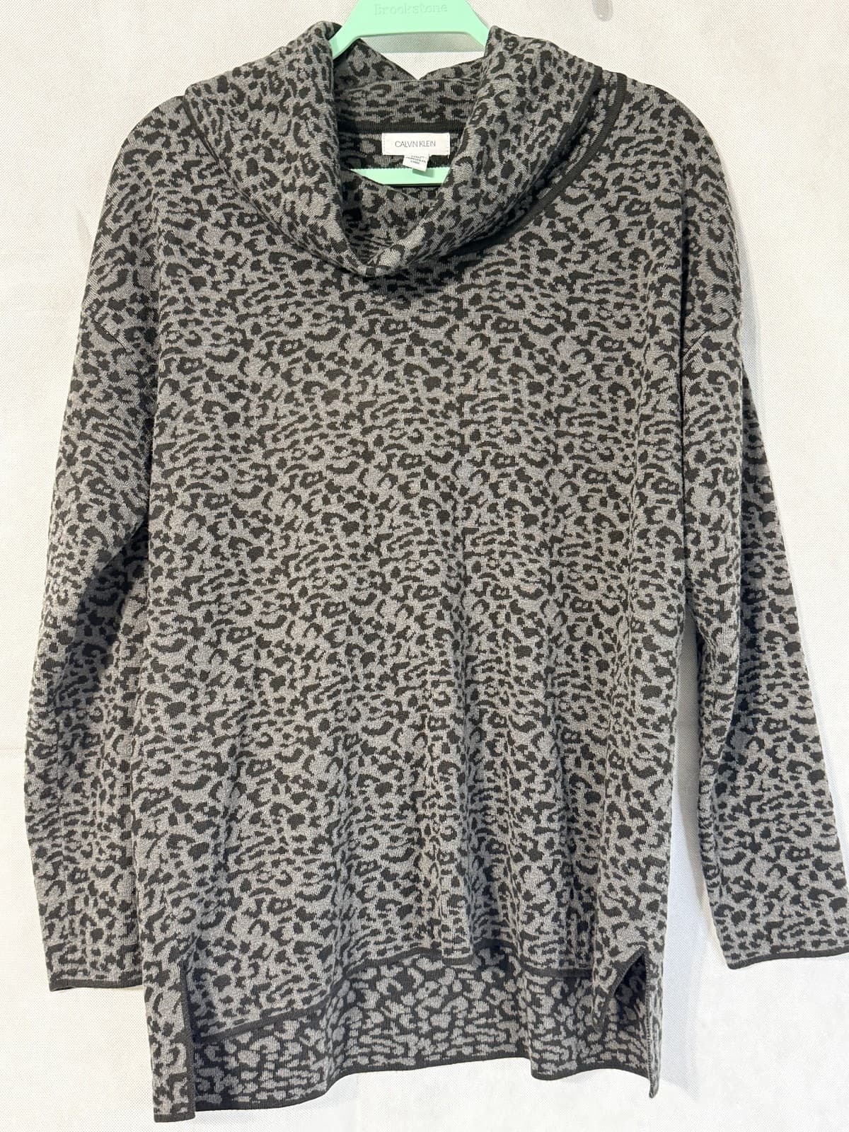 Calvin Klein Turtleneck Lepord Print Sweater BLK & GRY M