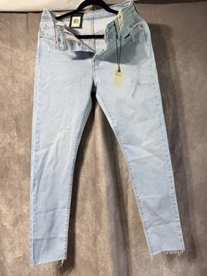 NWT Levi Strauss 501 Skinny Jeans Stonewashed 28x30