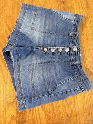 Wallflower Button Up Shorts Size 5