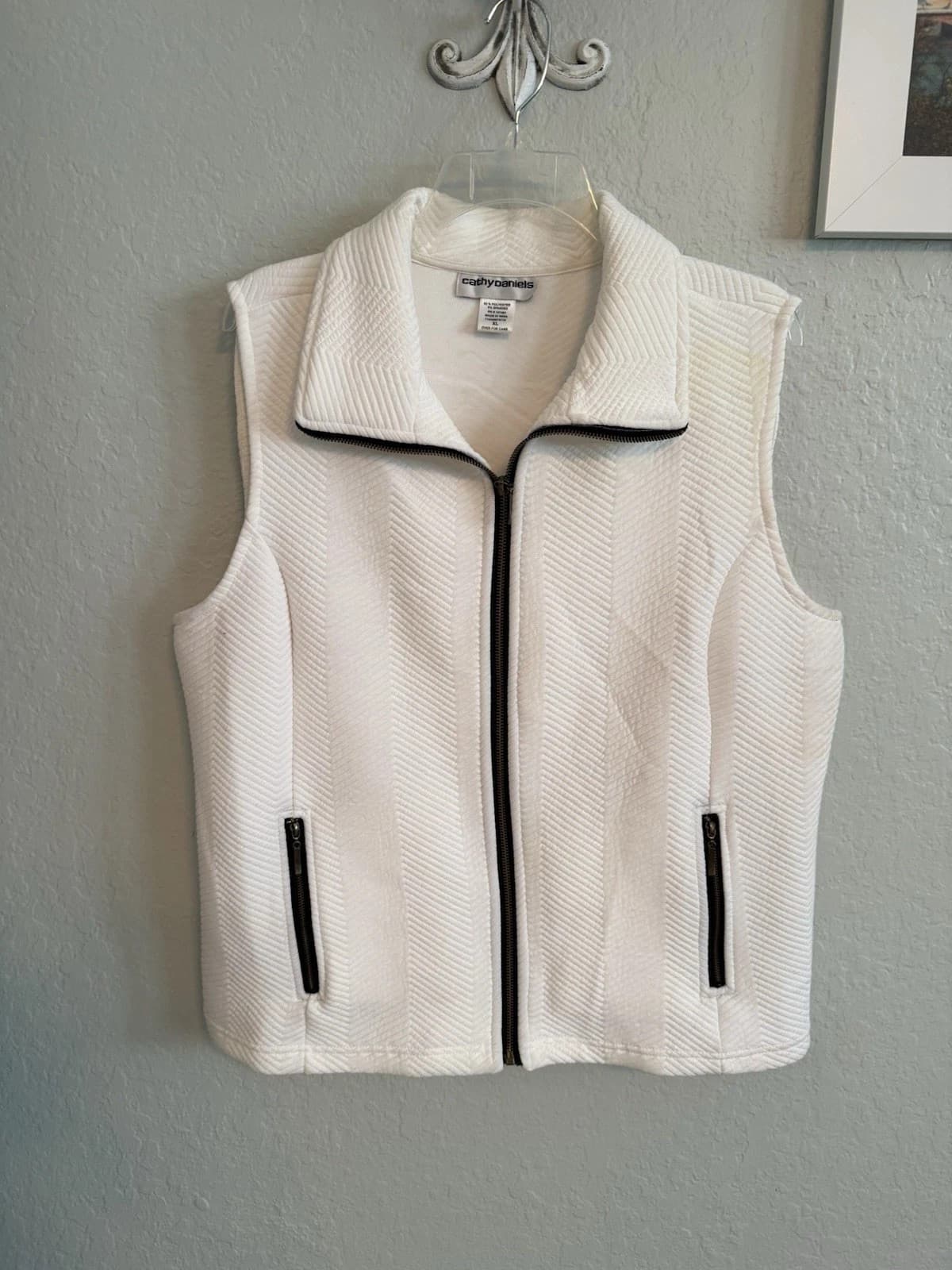 Cathy Daniels Ivory Quilted Zip-up Vest with Pockets Size 2XL