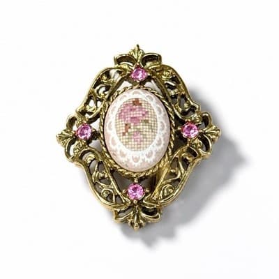 Vintage Gold Tone Needlepoint Cameo Brooch Pink Rhinestones 