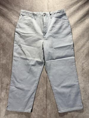 NWT Gloria Vanderbilt Gray Capri Women’s Size 12 Stretch