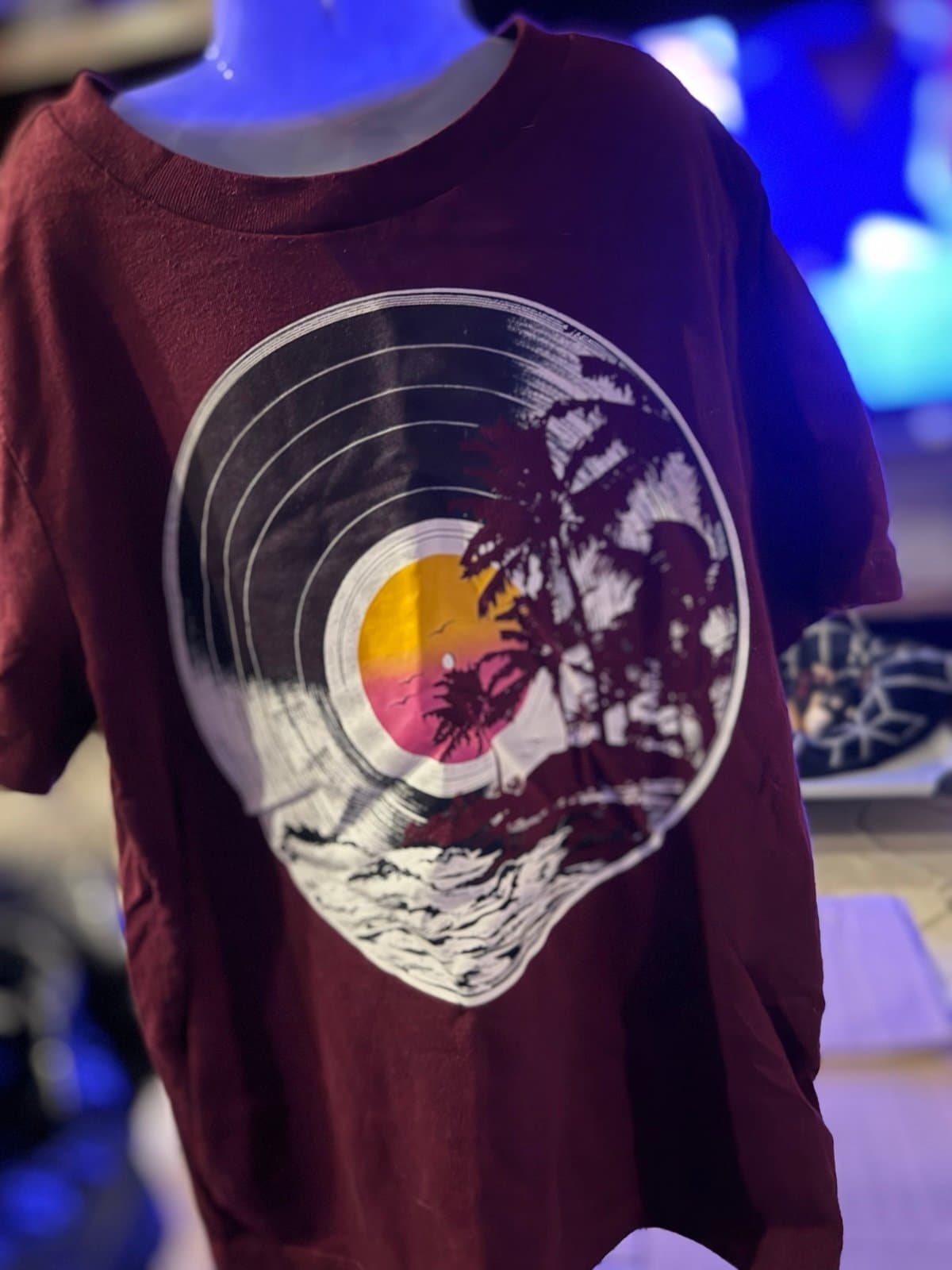 Old Navy M (8) Tropical Vinyl Record T-Shirt