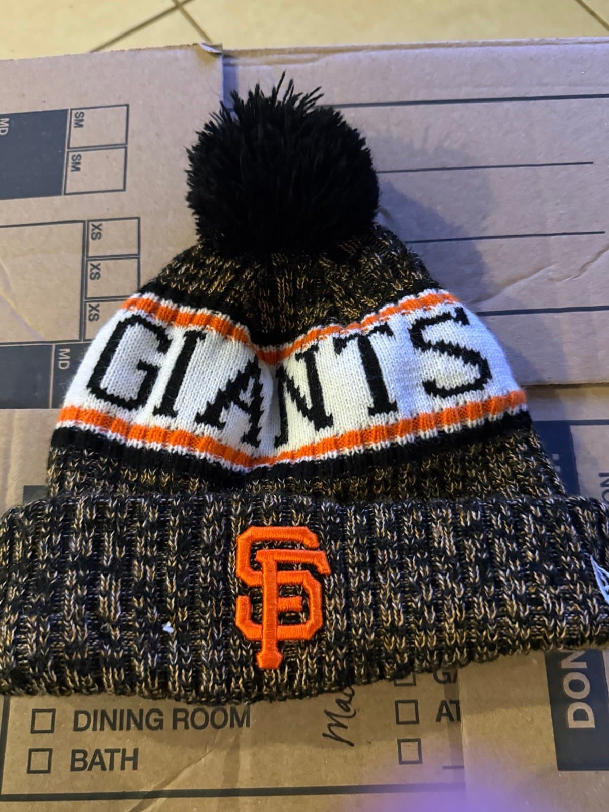 New Era SF Giants Pom Pom Knit Beanie Hat