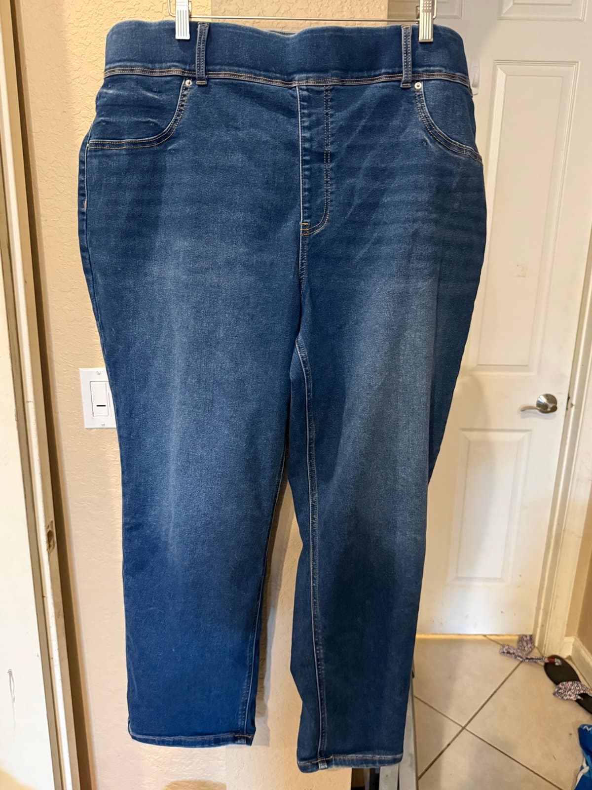 Terra & Sky Straight Jeans 2X (20W-22W)