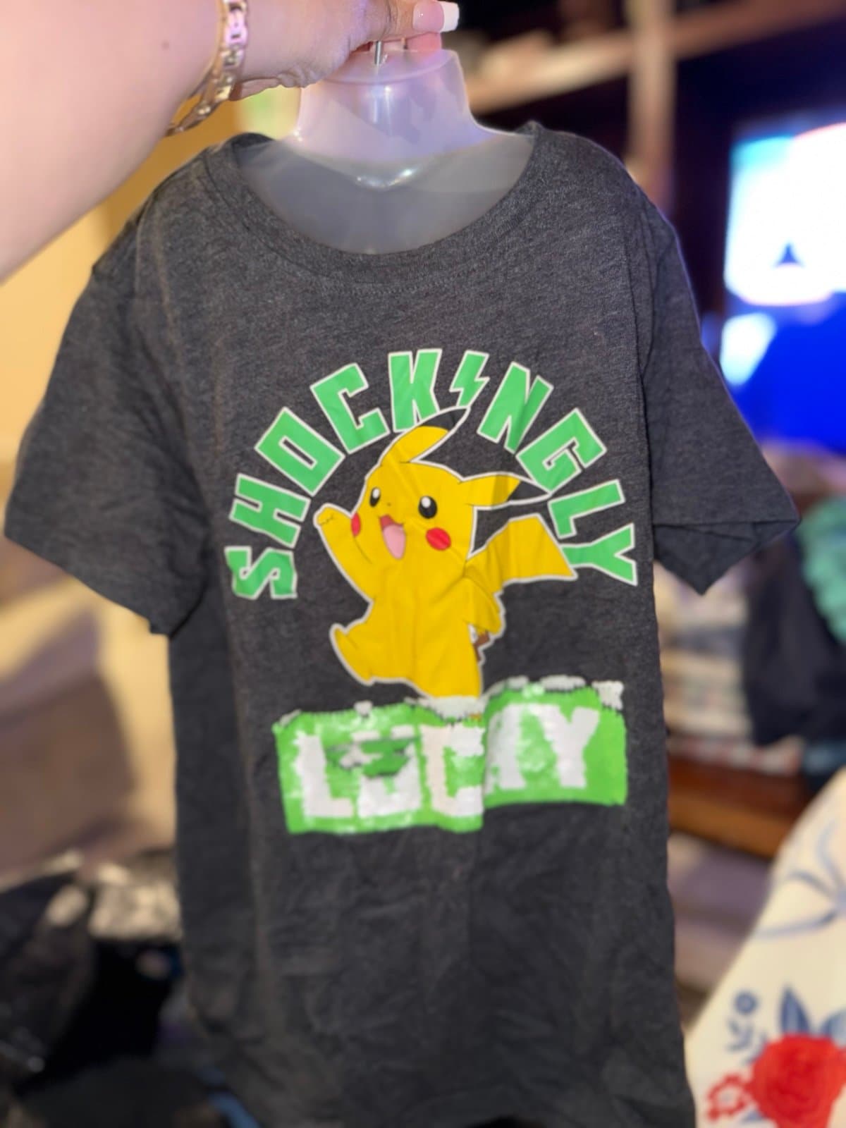 Pokémon Pikachu Shockingly Lucky Sequin T-shirt Size M