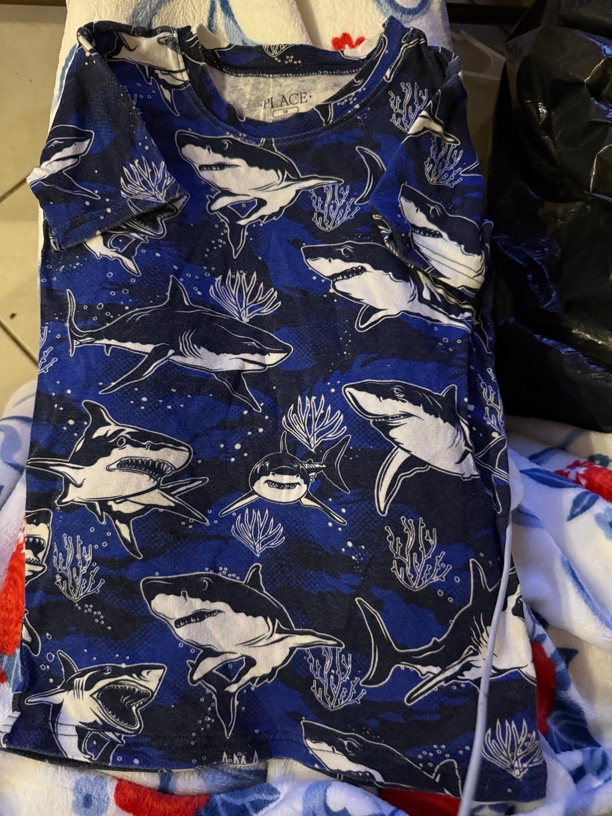 PLACE Kids Shark T-shirt Size 10