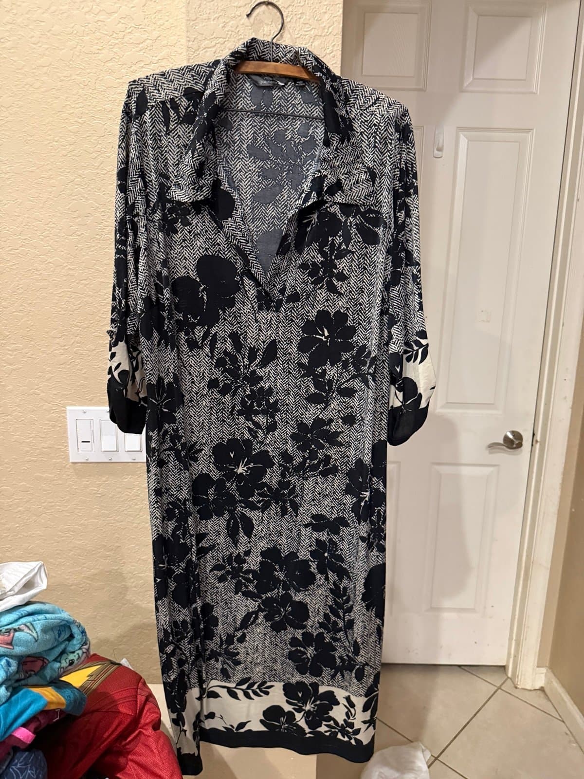 Mlle Gabrielle Black White Floral Shirt Dress 2X